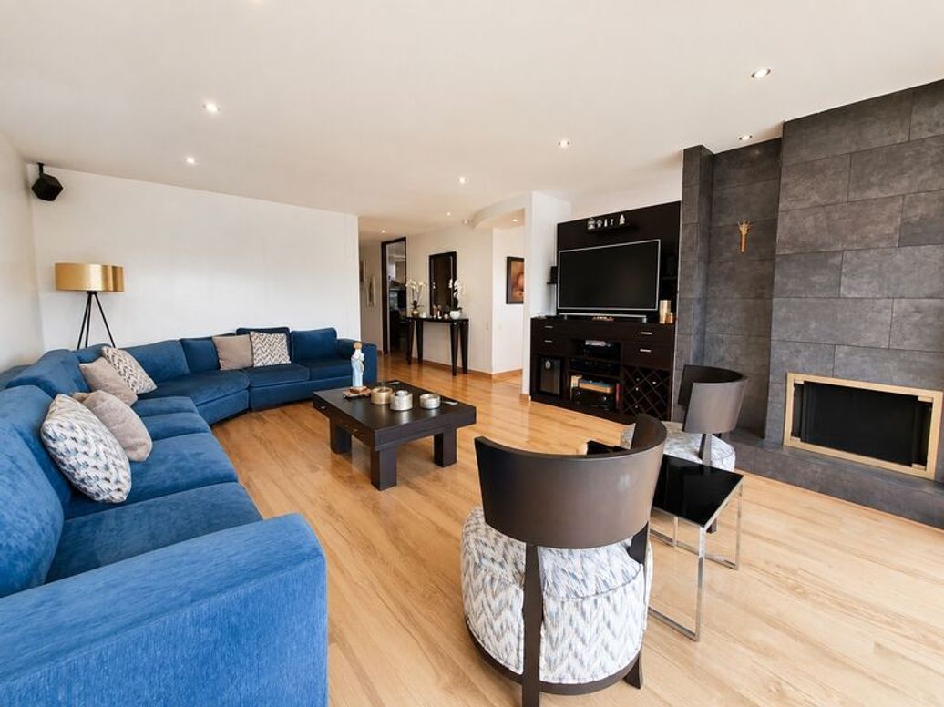Apartamento de 3 alcobas en venta en Prados De La Calleja, Bogotá, 188 m² · foto 2 de 20