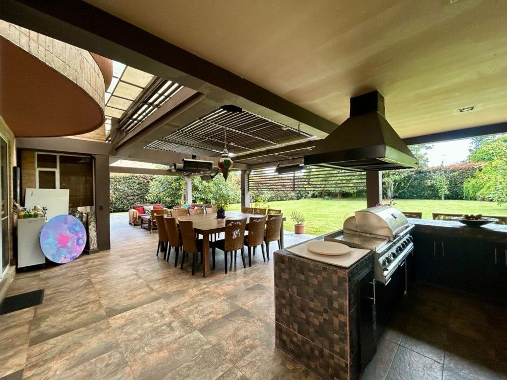 Casa de 4 alcobas en arriendo en Casa Blanca, Bogotá, 550 m² · foto 2 de 20