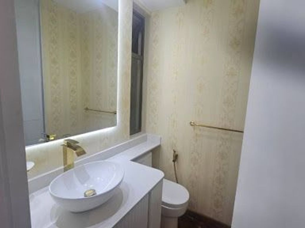 Apartamento de 3 alcobas en venta en Los Rosales, Bogotá, 237 m² · foto 9 de 20