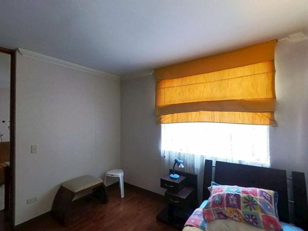 Apartamento de 3 alcobas en venta en Club De Los Lagartos, Bogotá, 94 m² · foto 3 de 10