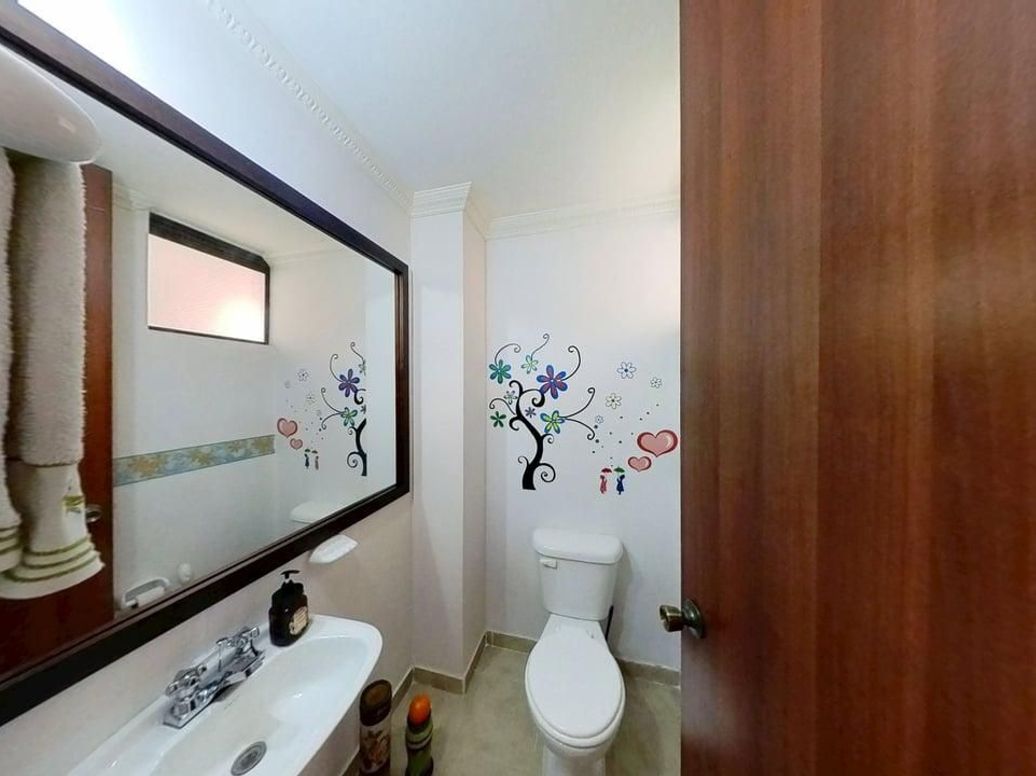 Apartamento de 3 alcobas en venta en Club De Los Lagartos, Bogotá, 94 m² · foto 9 de 10