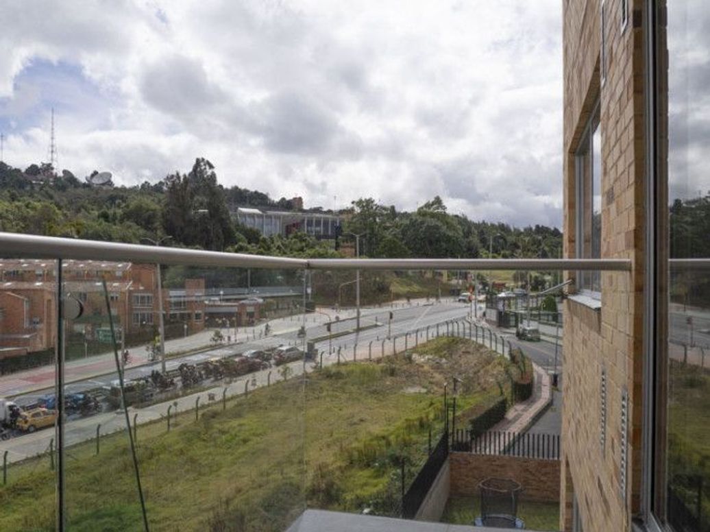 Apartamento de 2 alcobas en venta en Club De Los Lagartos, Bogotá, 80 m² · foto 5 de 20