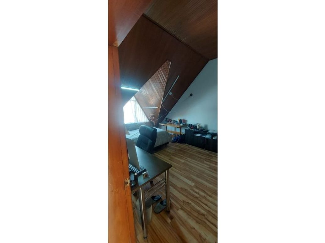 Casa de 4 alcobas en venta en San José De Bavaria, Bogotá, 195 m² · foto 14 de 20