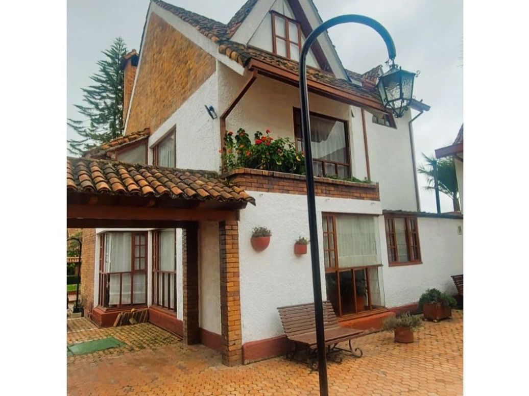 Casa de 4 alcobas en venta en San José De Bavaria, Bogotá, 195 m² · foto 4 de 20