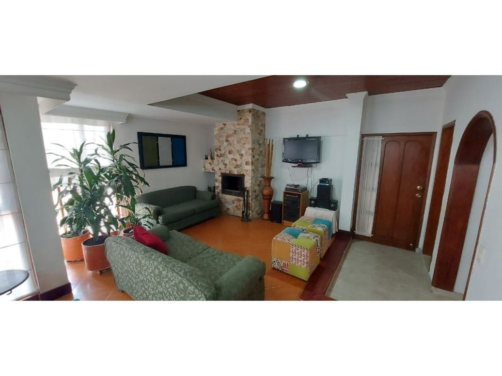 Casa de 4 alcobas en venta en San José De Bavaria, Bogotá, 195 m² · foto 18 de 20