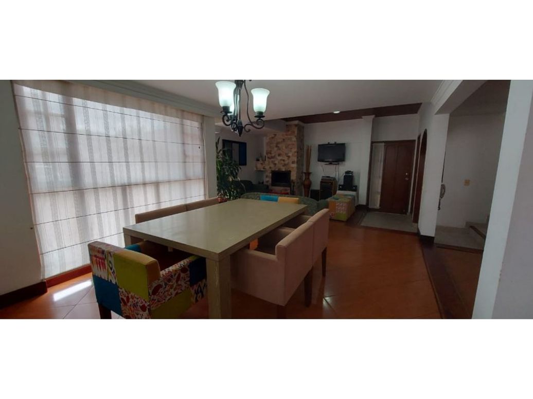 Casa de 4 alcobas en venta en San José De Bavaria, Bogotá, 195 m² · foto 19 de 20