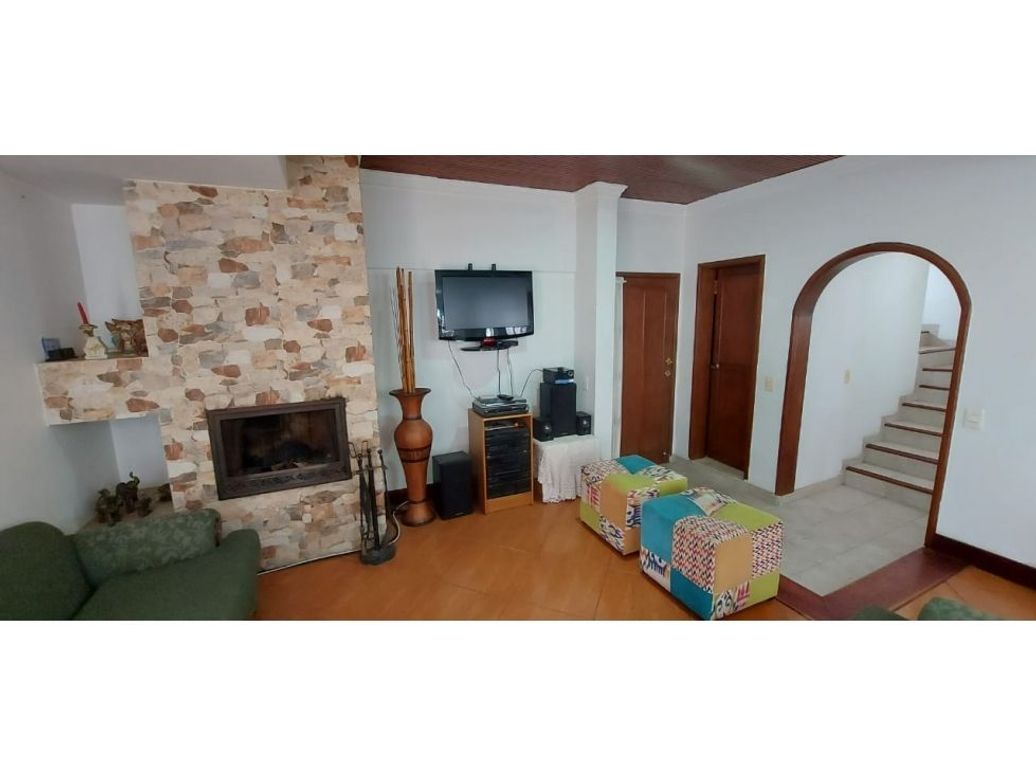 Casa de 4 alcobas en venta en San José De Bavaria, Bogotá, 195 m² · foto 17 de 20