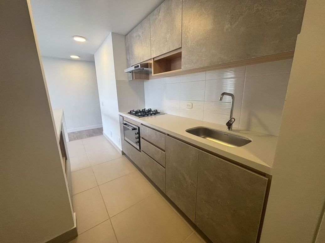 Apartamento de 3 alcobas en venta en Gran Granada, Bogotá, 103 m² · foto 7 de 20