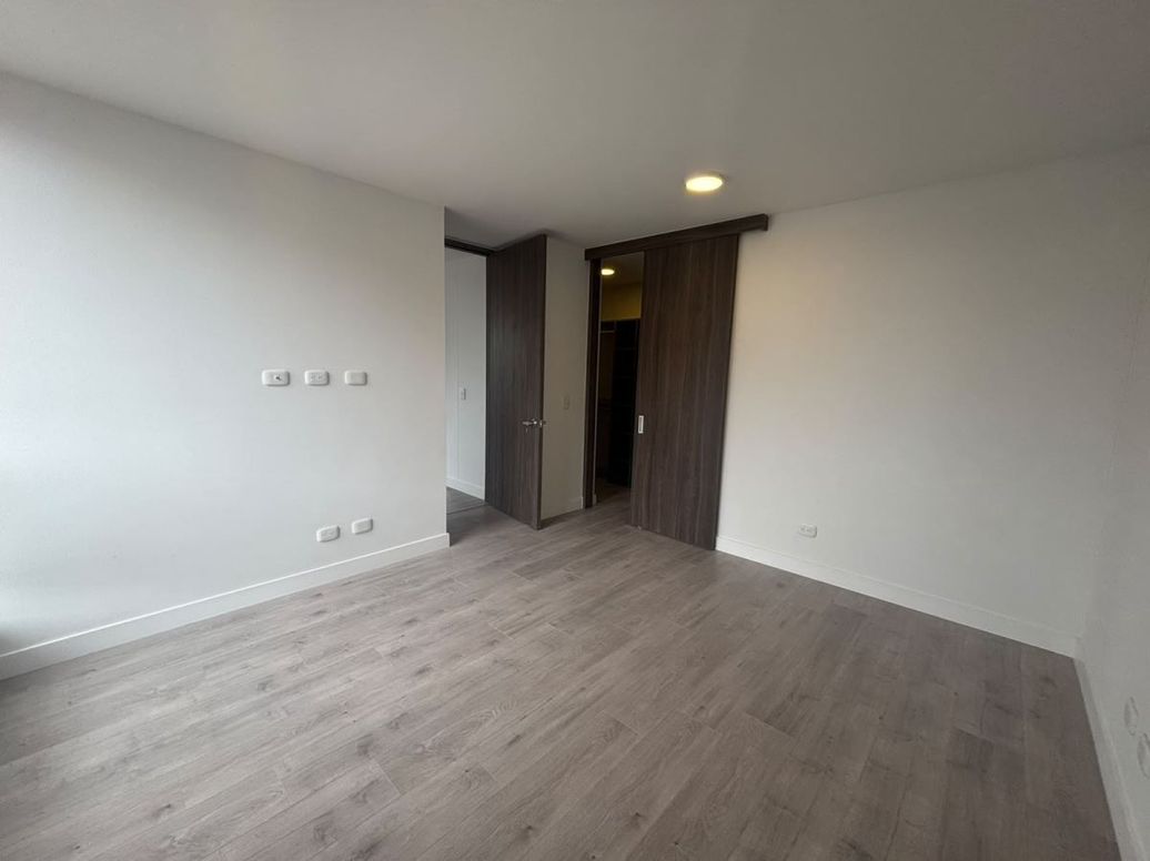 Apartamento de 3 alcobas en venta en Gran Granada, Bogotá, 103 m² · foto 10 de 20