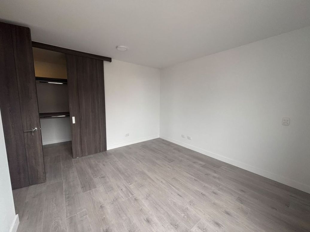 Apartamento de 3 alcobas en venta en Gran Granada, Bogotá, 103 m² · foto 14 de 20