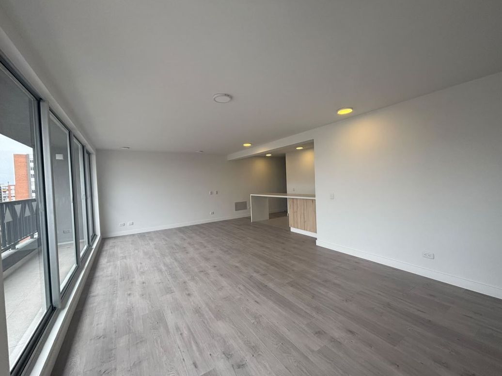 Apartamento de 3 alcobas en venta en Gran Granada, Bogotá, 103 m² · foto 3 de 20