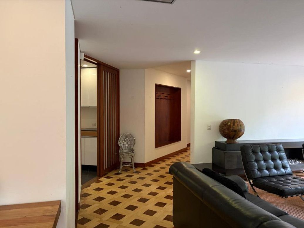 Casa de 4 alcobas en venta en Bosque Izquierdo, Bogotá, 400 m² · foto 8 de 20