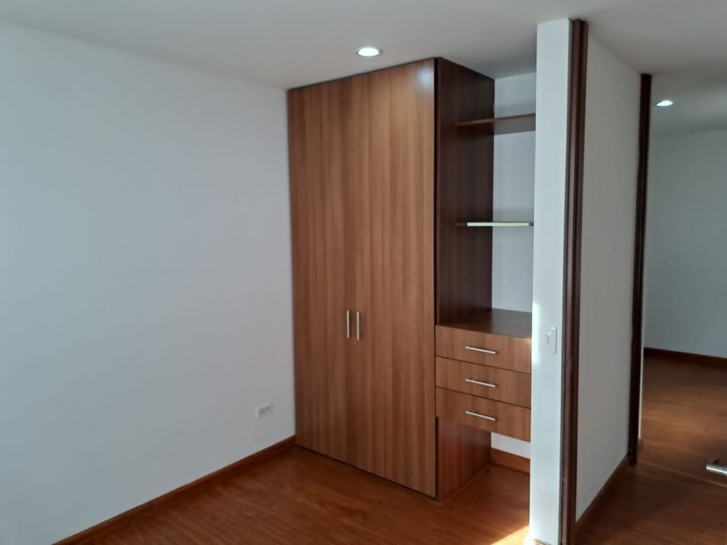 Apartamento de 2 alcobas en venta en Prado Veraniego, Bogotá, 55 m² · foto 8 de 20