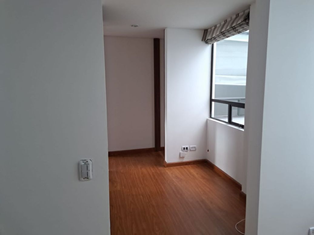 Apartamento de 2 alcobas en venta en Prado Veraniego, Bogotá, 55 m² · foto 2 de 20