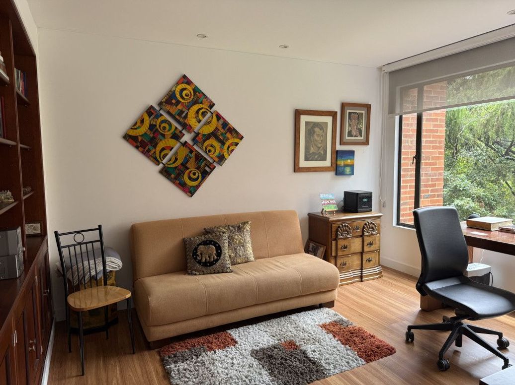 Apartamento de 3 alcobas en venta en La Acanada, Bogotá, 196 m² · foto 2 de 20
