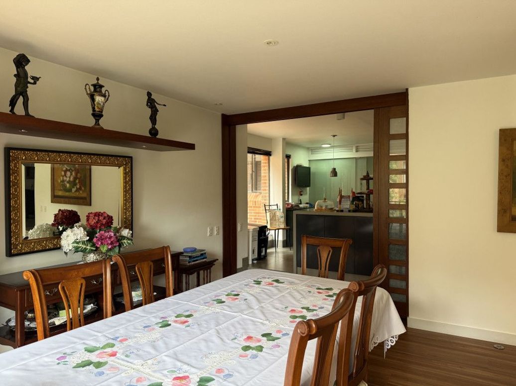 Apartamento de 3 alcobas en venta en La Acanada, Bogotá, 196 m² · foto 6 de 20