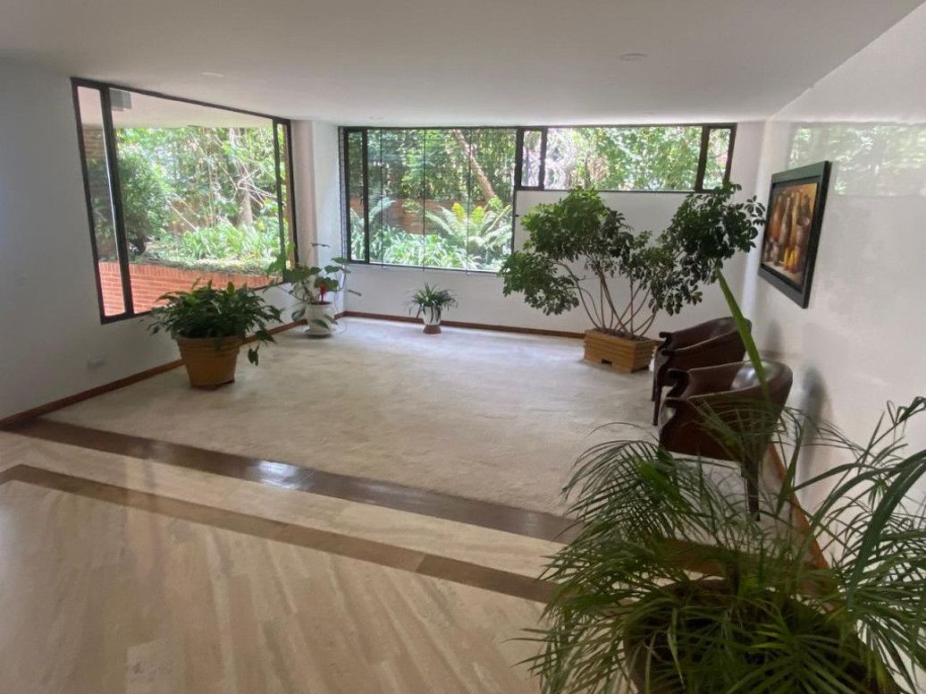 Apartamento de 3 alcobas en venta en Bellavista, Bogotá, 180 m² · foto 2 de 20