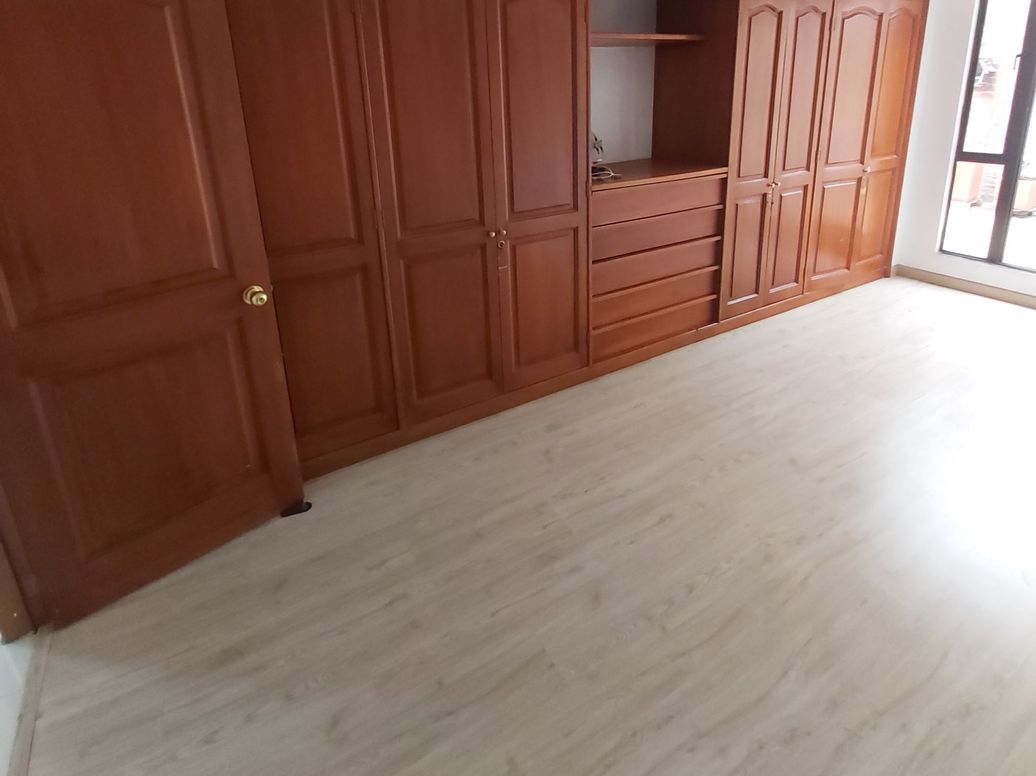 Apartamento de 3 alcobas en venta en El Contador, Bogotá, 139 m² · foto 6 de 12