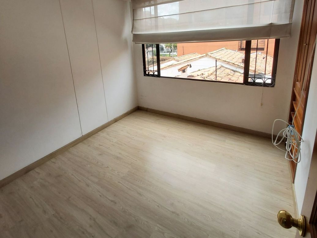 Apartamento de 3 alcobas en venta en El Contador, Bogotá, 139 m² · foto 9 de 12