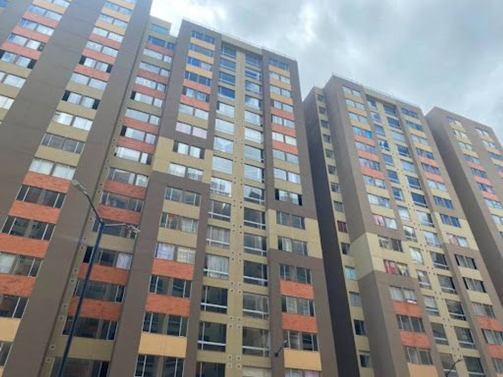 Apartamento de 2 alcobas en venta en San Pablo, Bogotá, 53 m² · foto 2 de 20