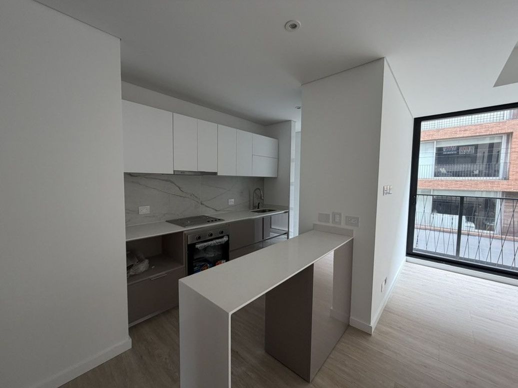 Apartamento de 2 alcobas en venta en San Patricio, Bogotá, 79 m² · foto 2 de 16