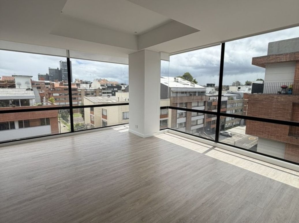 Apartamento de 2 alcobas en venta en San Patricio, Bogotá, 92 m² · foto 3 de 13