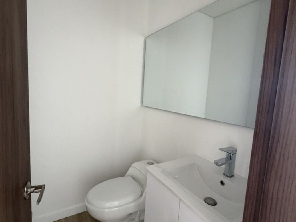 Apartamento de 2 alcobas en venta en San Patricio, Bogotá, 92 m² · foto 4 de 13