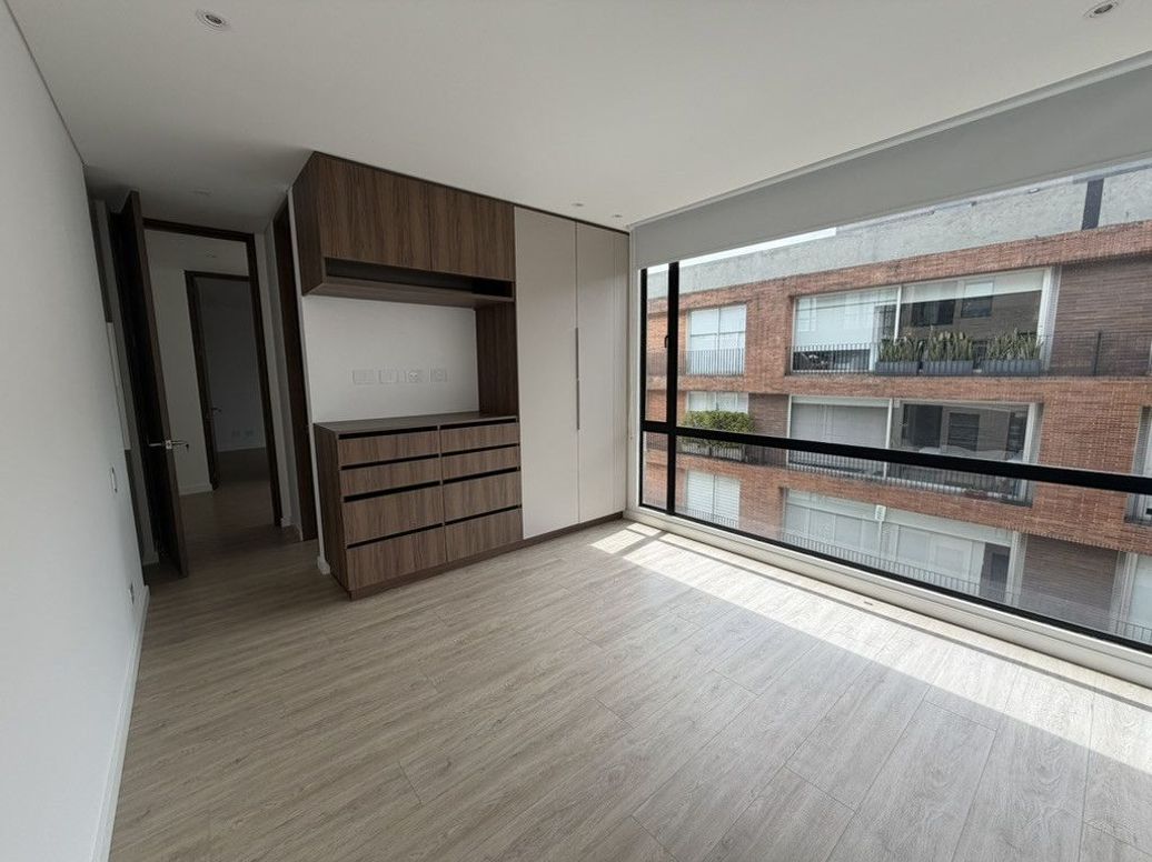 Apartamento de 2 alcobas en venta en San Patricio, Bogotá, 92 m² · foto 8 de 13