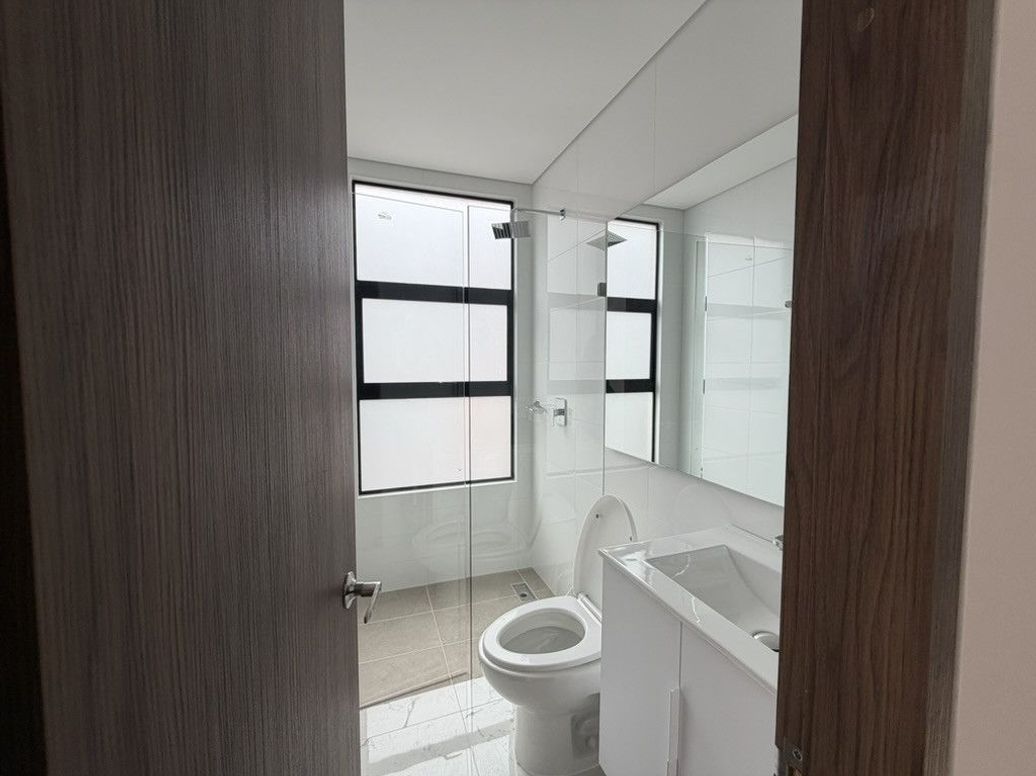 Apartamento de 2 alcobas en venta en San Patricio, Bogotá, 92 m² · foto 9 de 16
