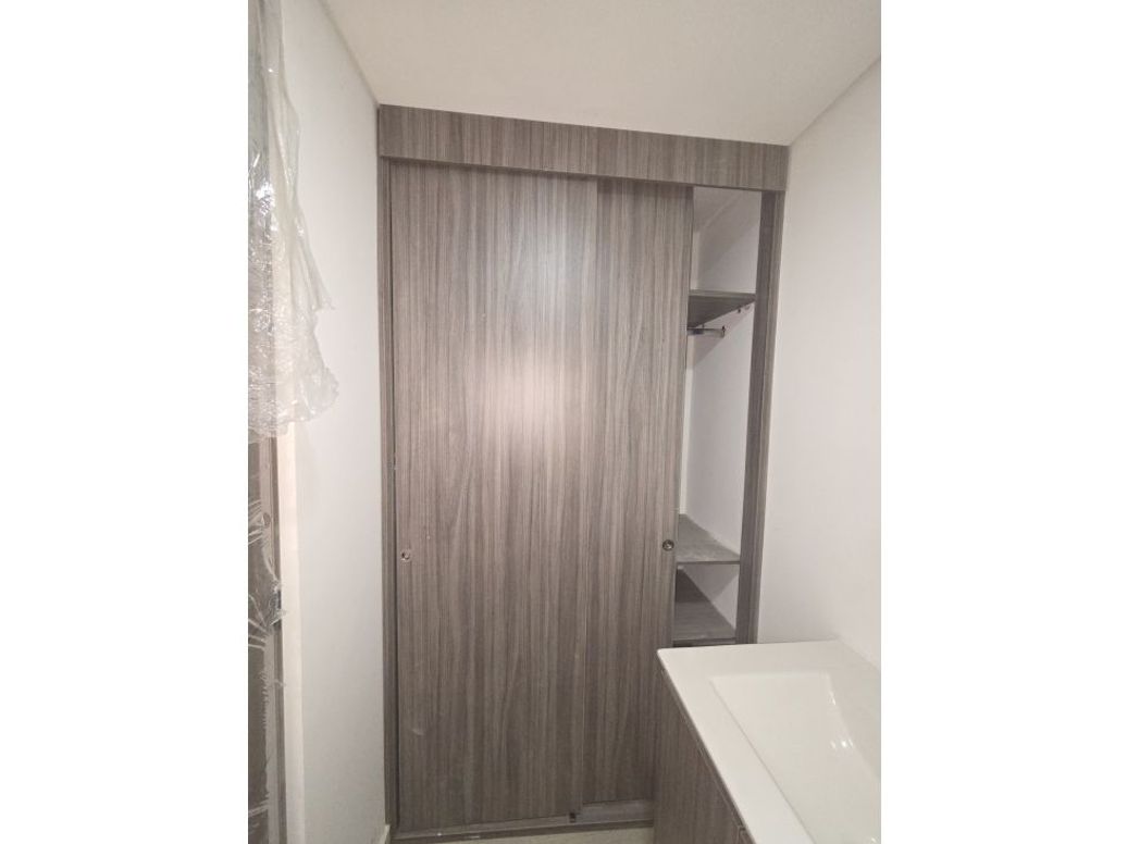 Apartamento de 3 alcobas en venta en El Carmen, Bogotá, 50 m² · foto 10 de 20