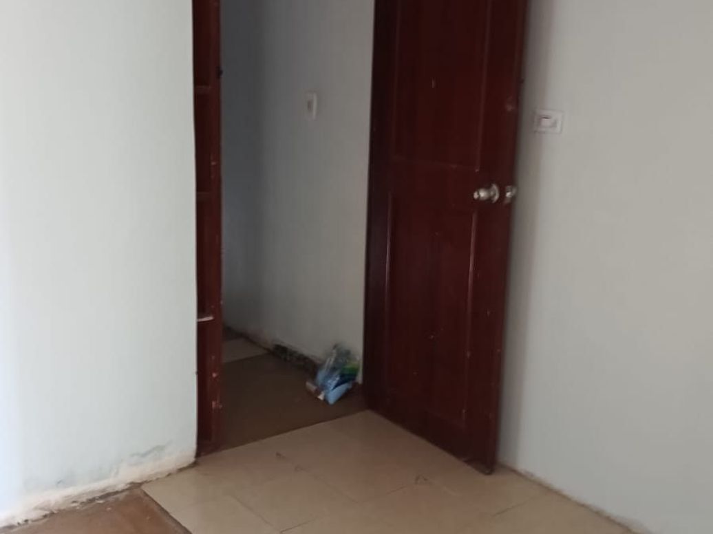 Casa de 8 alcobas en venta en El Refugio, Bogotá, 216 m² · foto 8 de 20