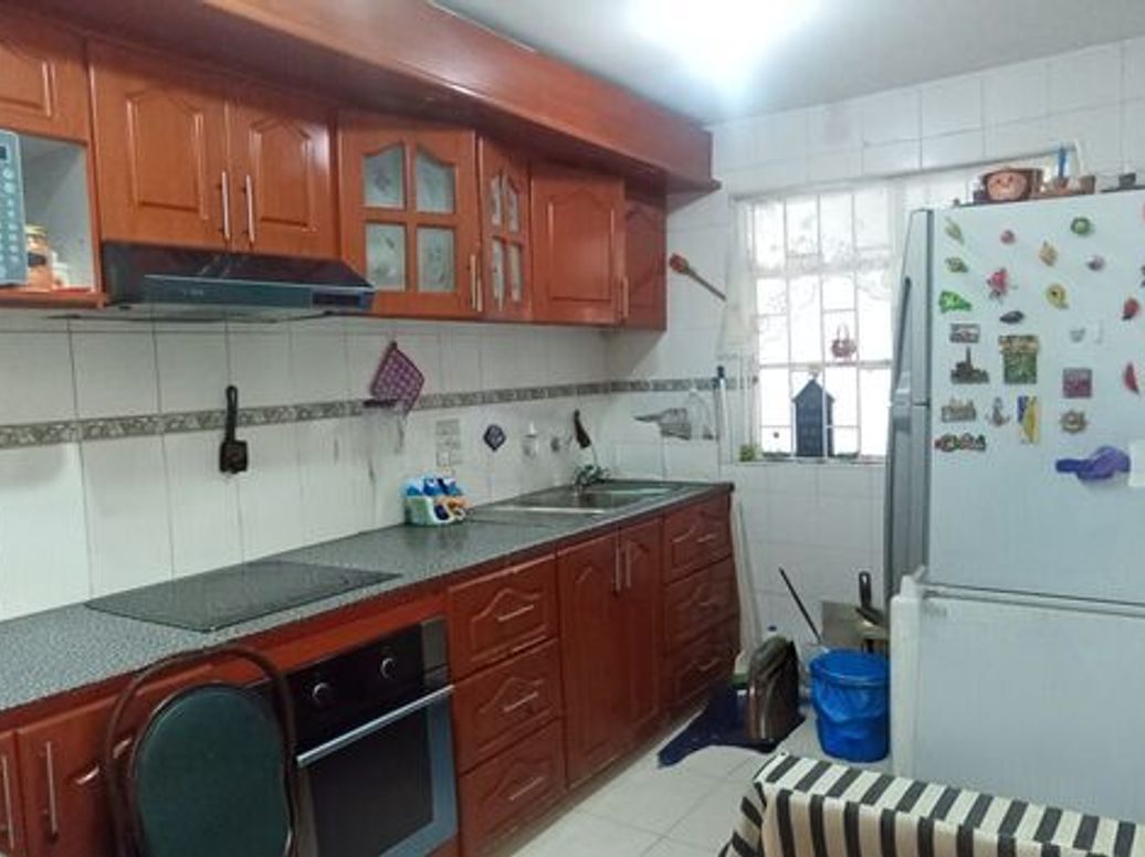 Apartamento de 4 alcobas en venta en San Luis, Bogotá, 212 m² · foto 4 de 11