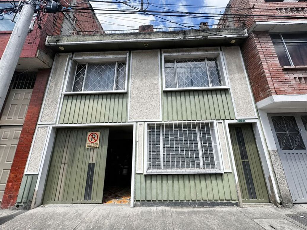Casa de 7 alcobas en venta en La Granja, Bogotá, 284 m² · foto 18 de 18