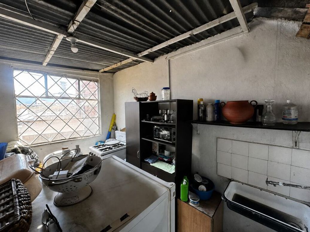 Casa de 7 alcobas en venta en La Granja, Bogotá, 284 m² · foto 4 de 18
