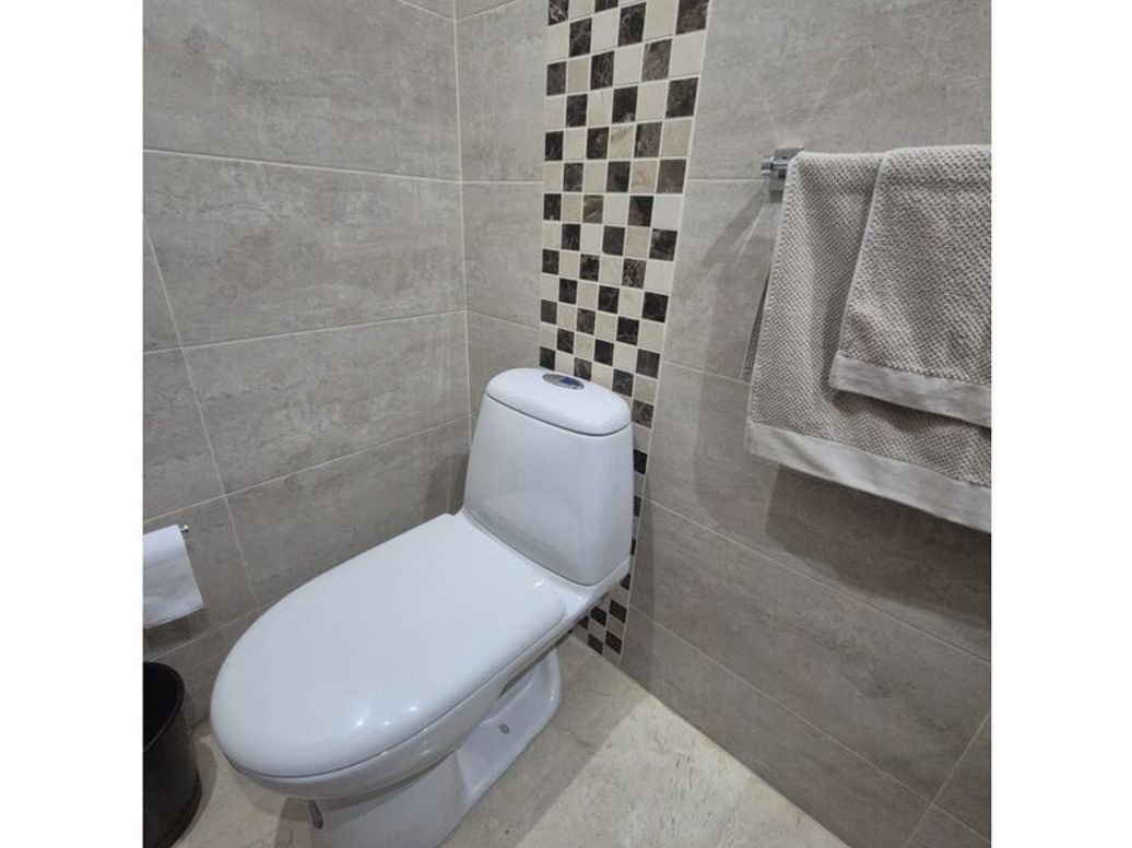 Apartamento de 3 alcobas en venta en Molinos Norte, Bogotá, 204 m² · foto 18 de 20