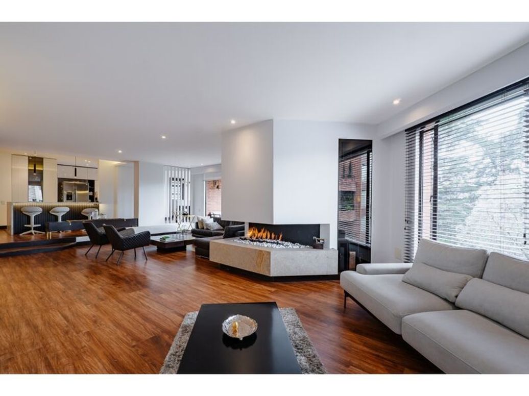 Apartamento de 3 alcobas en venta en Ub. Bosques De Medina, Bogotá, 270 m² · foto 2 de 12