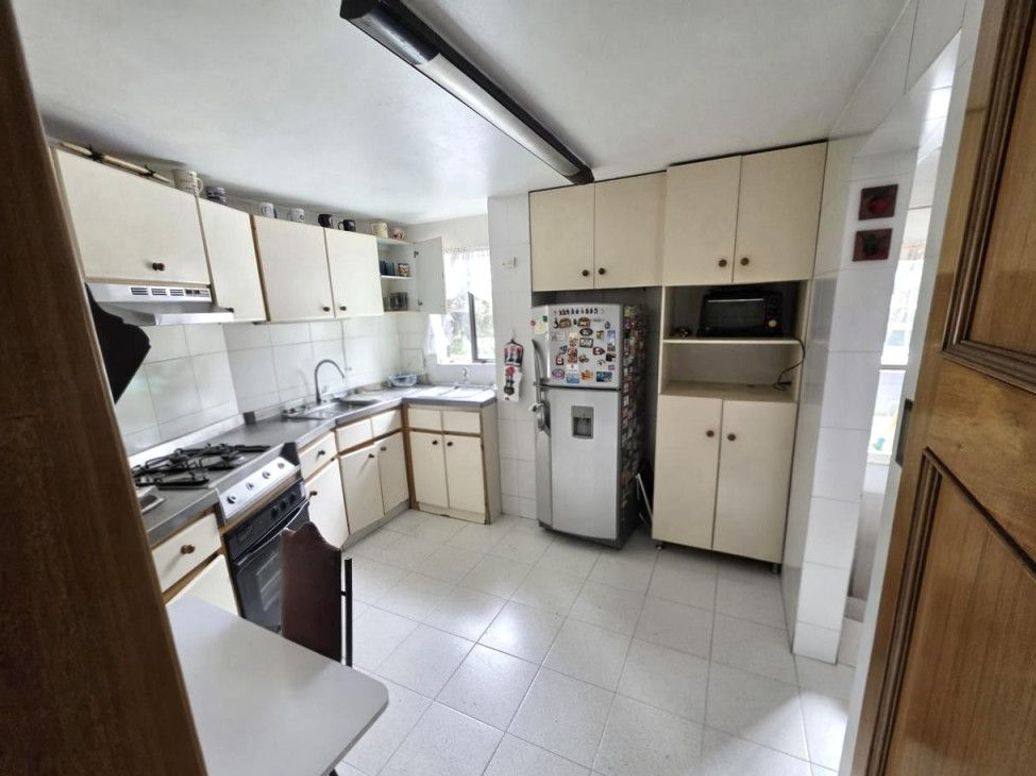 Apartamento de 3 alcobas en venta en Ginebra Norte, Bogotá, 138 m² · foto 11 de 13