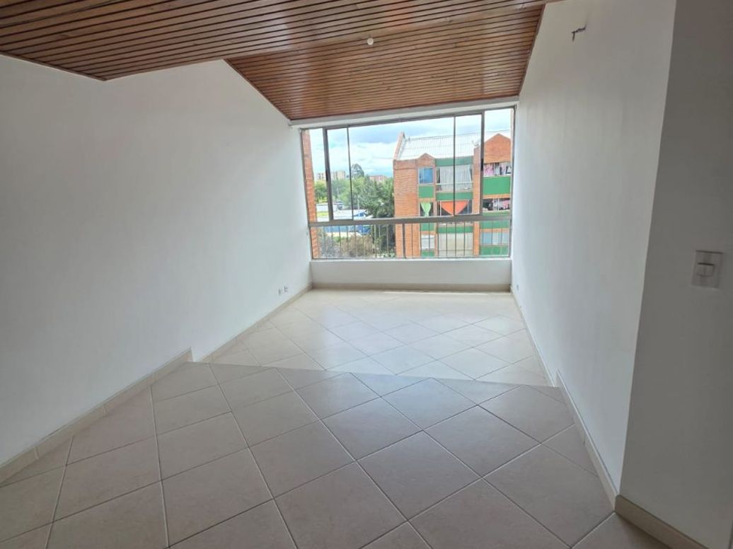 Apartamento de 3 alcobas en venta en Mirandela, Bogotá, 90 m² · foto 6 de 20