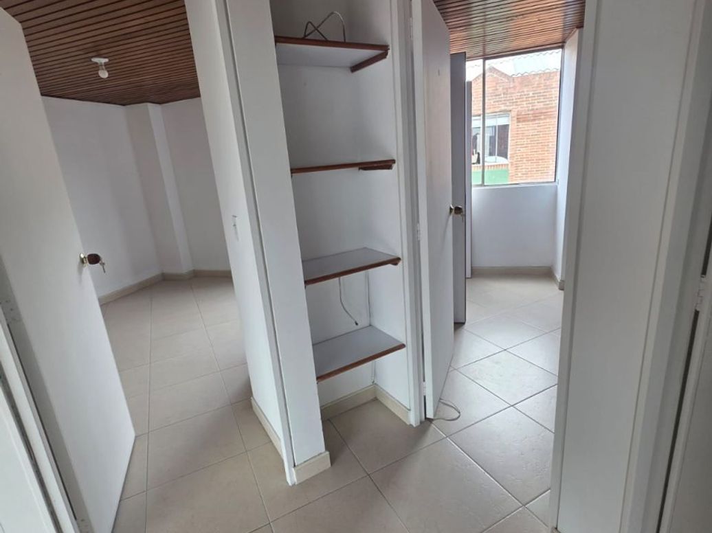Apartamento de 3 alcobas en venta en Mirandela, Bogotá, 90 m² · foto 17 de 20
