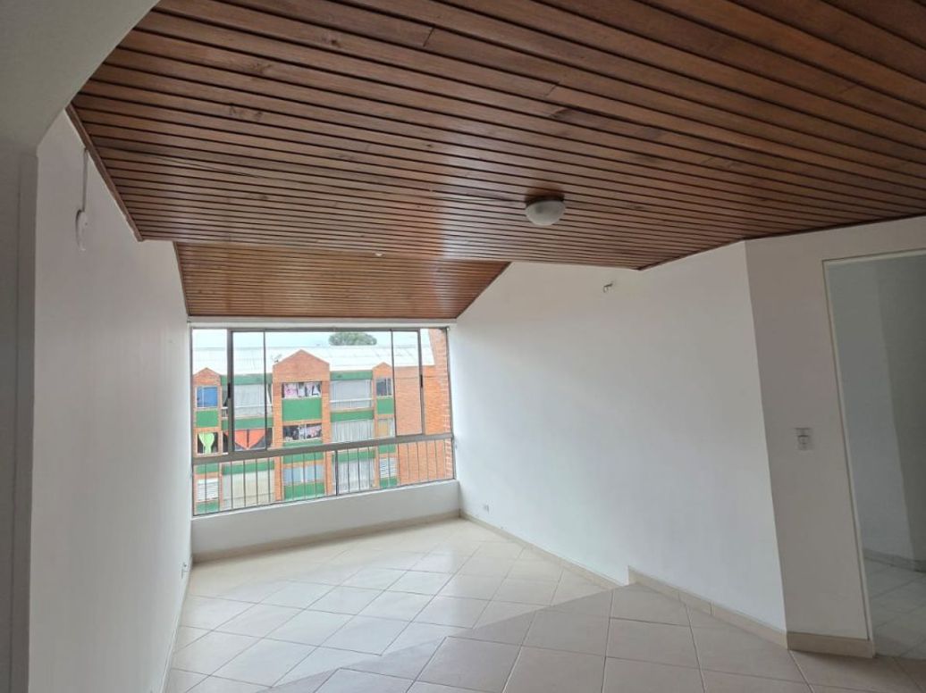 Apartamento de 3 alcobas en venta en Mirandela, Bogotá, 90 m² · foto 5 de 20