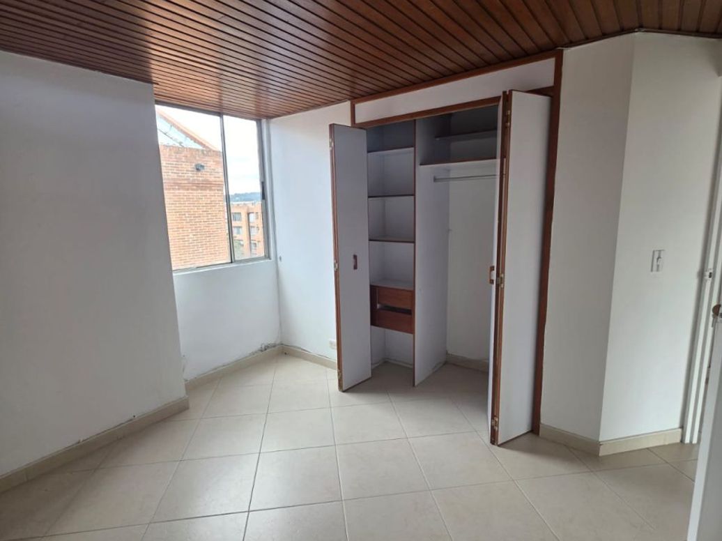 Apartamento de 3 alcobas en venta en Mirandela, Bogotá, 90 m² · foto 13 de 20