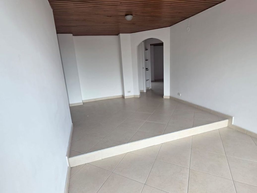 Apartamento de 3 alcobas en venta en Mirandela, Bogotá, 90 m² · foto 4 de 20