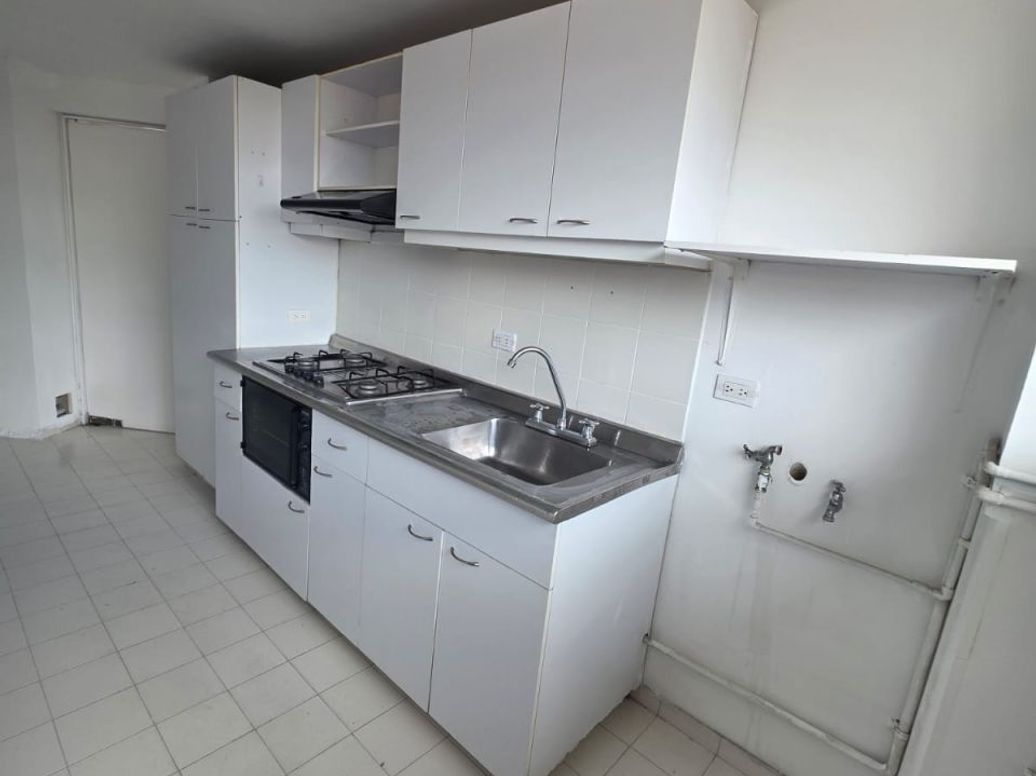 Apartamento de 3 alcobas en venta en Mirandela, Bogotá, 90 m² · foto 10 de 20