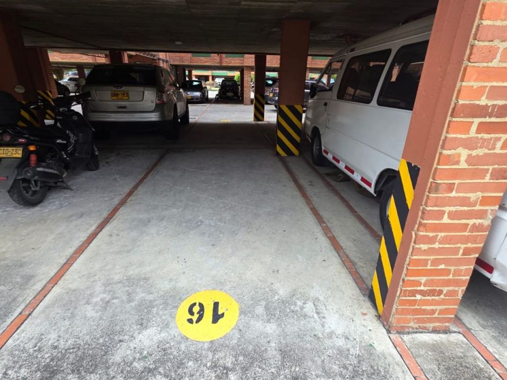 Apartamento de 3 alcobas en venta en Mirandela, Bogotá, 90 m² · foto 2 de 20
