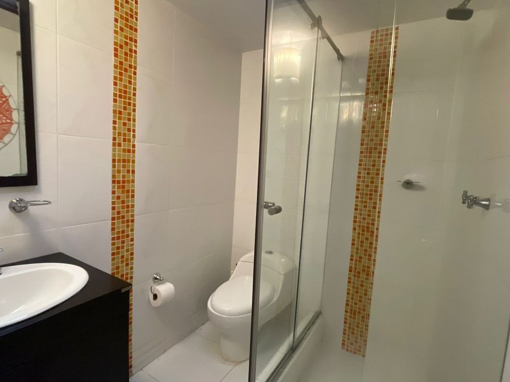 Casa de 5 alcobas en venta en Ciudad Jardín Norte, Bogotá, 300 m² · foto 20 de 20