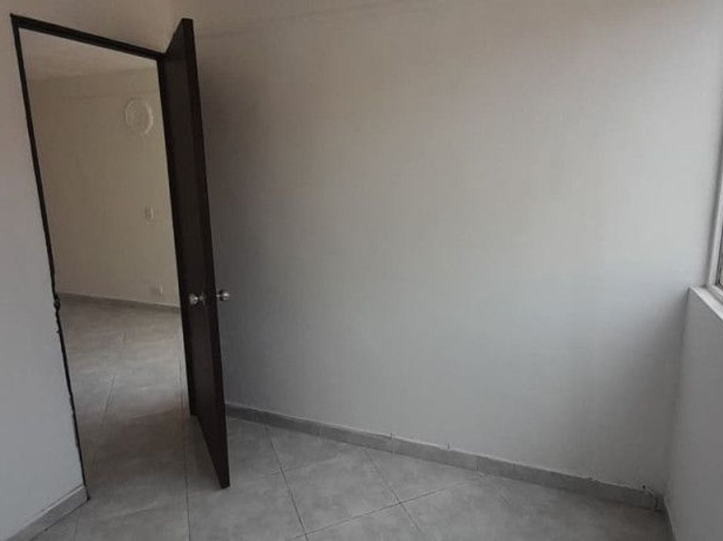 Apartamento de 3 alcobas en venta en Los Cristales, Bogotá, 40 m² · foto 6 de 15