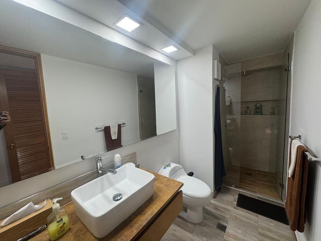 Apartamento de 3 alcobas en arriendo en El Nogal, Bogotá, 138 m² · foto 19 de 20