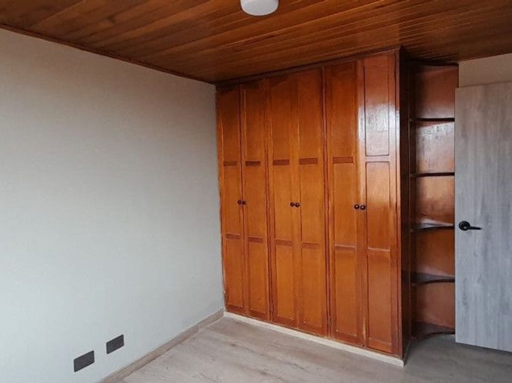 Apartamento de 3 alcobas en venta en Los Cristales, Bogotá, 60 m² · foto 8 de 14