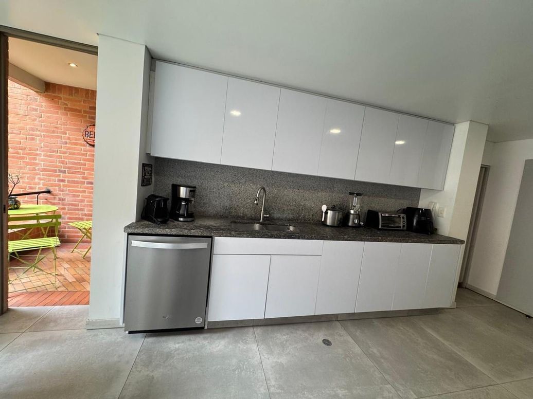 Apartamento de 3 alcobas en venta en Los Rosales, Bogotá, 183 m² · foto 10 de 20