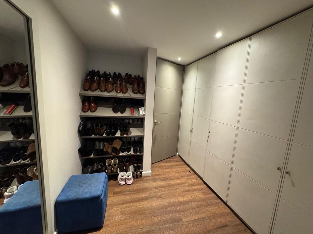 Apartamento de 3 alcobas en venta en Los Rosales, Bogotá, 183 m² · foto 17 de 20